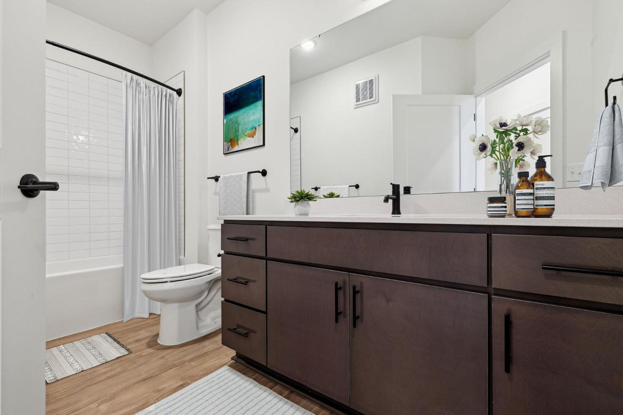 Luxury Furnished Apartments By Hyatus At The Navigator Richmond Exterior foto