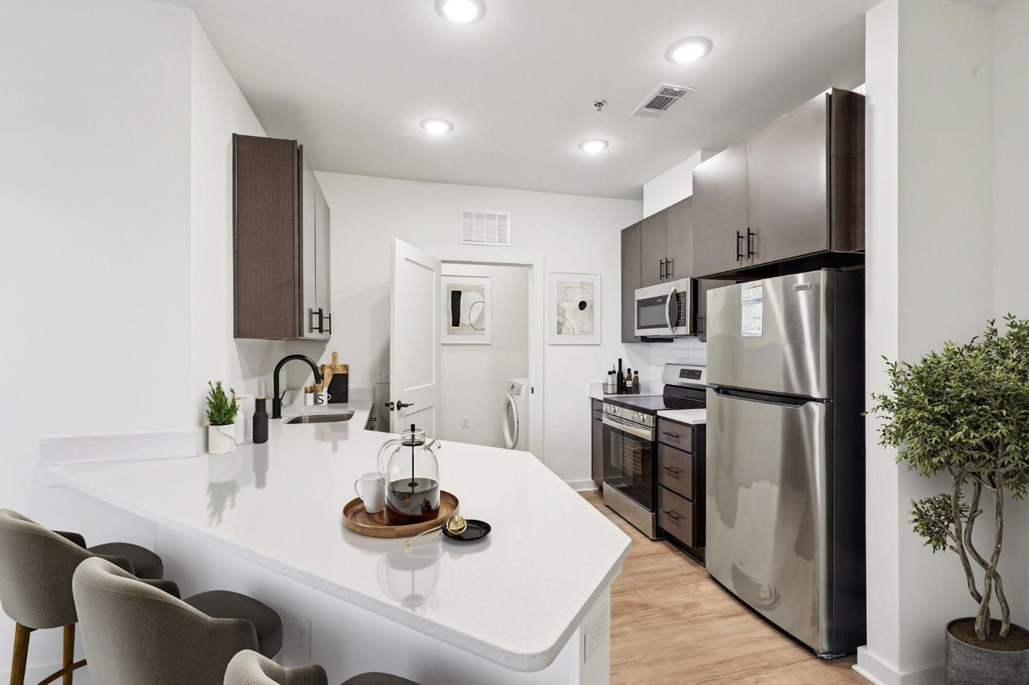 Luxury Furnished Apartments By Hyatus At The Navigator Richmond Exterior foto